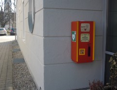 Wandschrank für AED mit Notruf